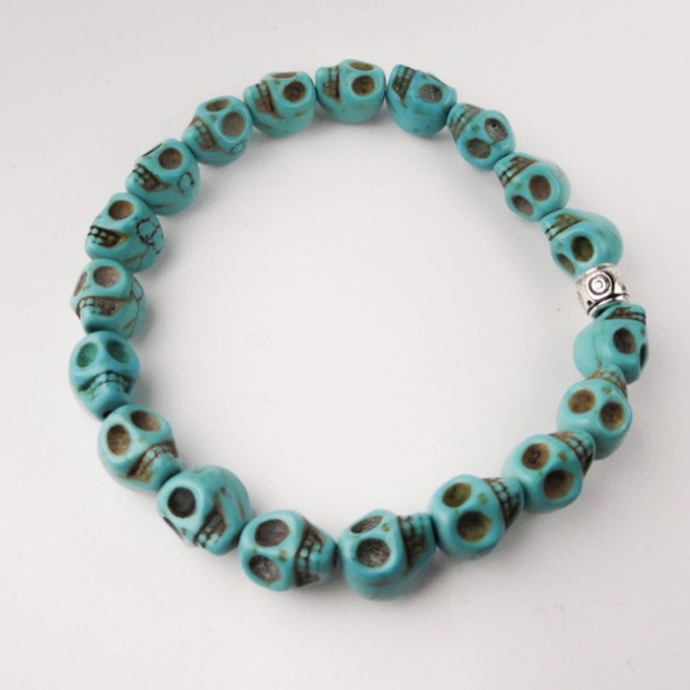 ⚜️Tiny Skulls Turquoise Stone Bracelet!